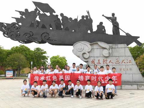 w66利来情 绘爱心 助生长