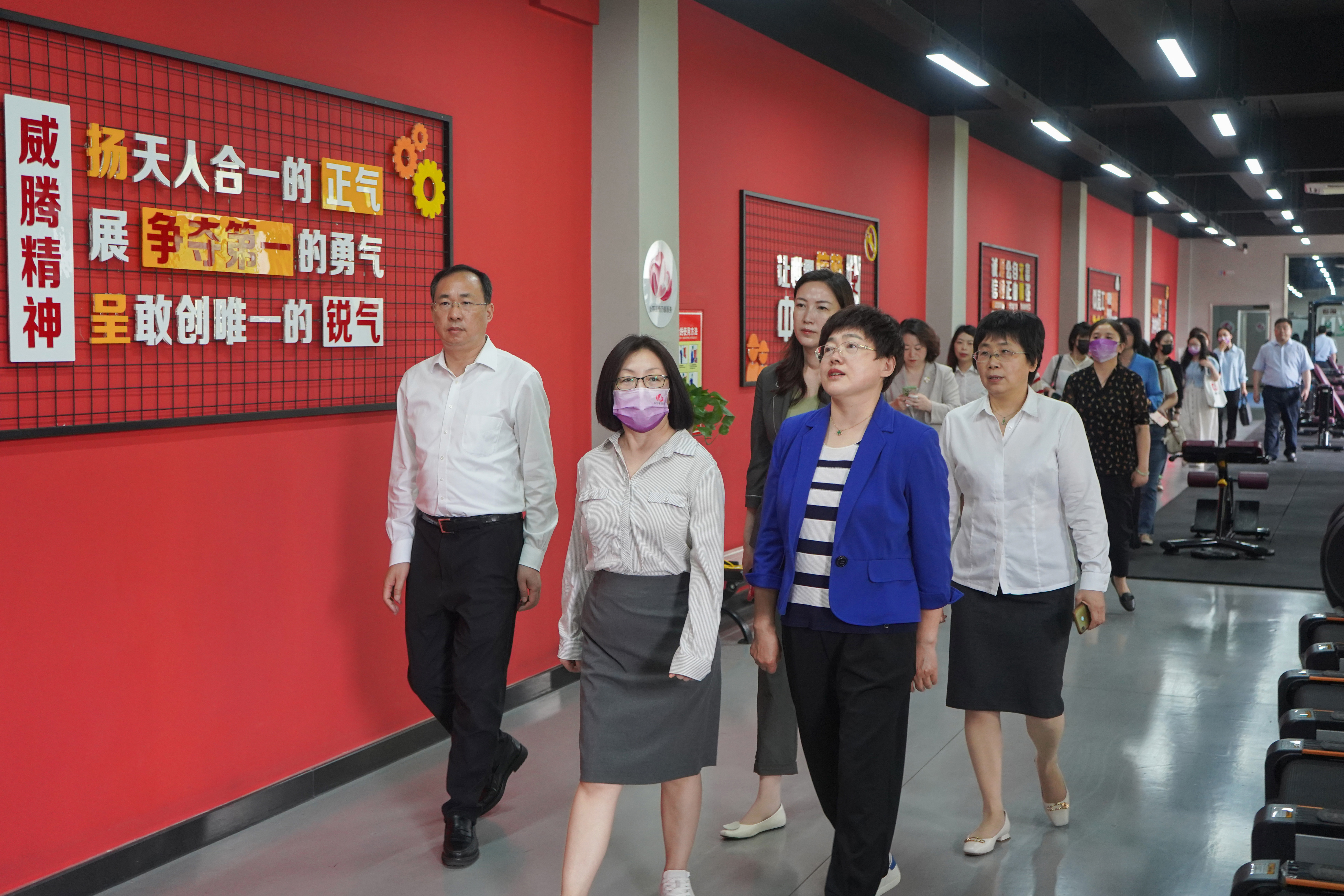 天下总工会女职工部莅临w66利来电气调研女职工事情-栏目内容详细页-公司新闻